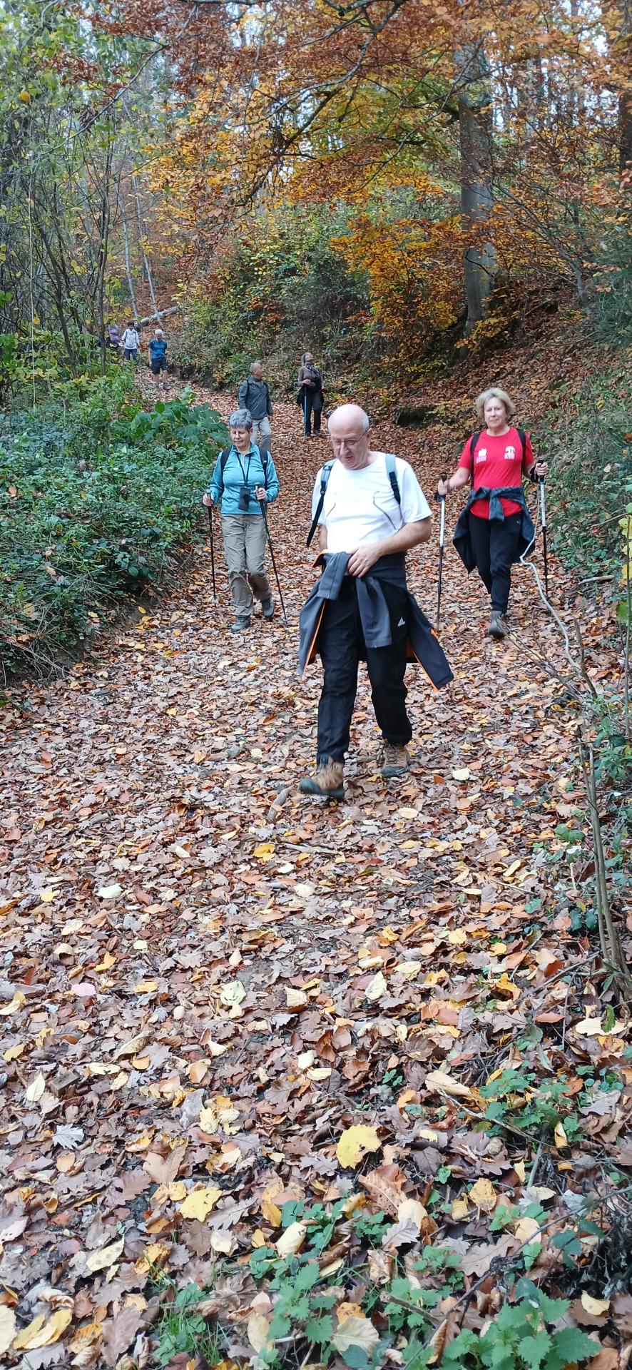 A gauche de l'image notre guide.