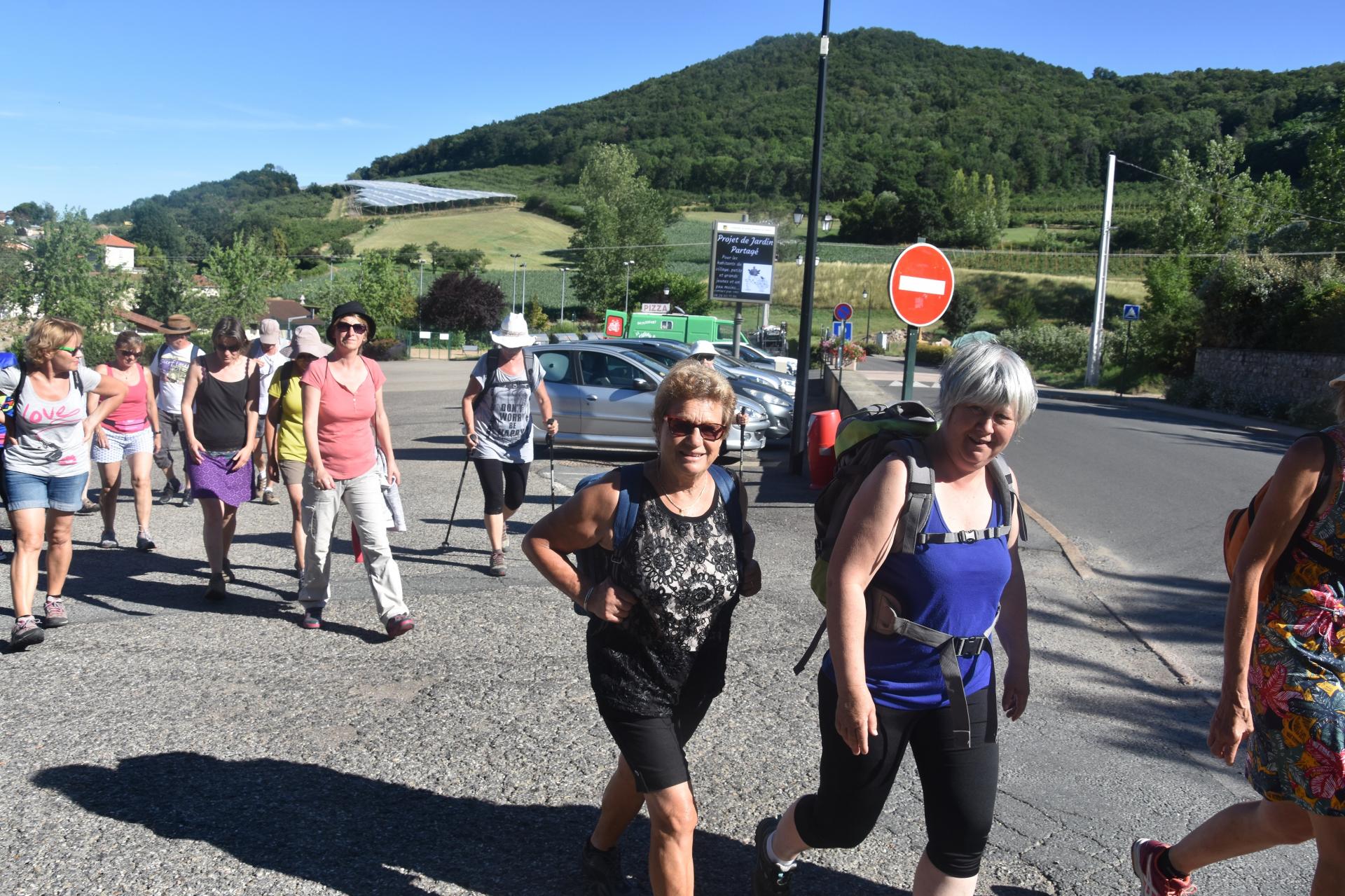 Et c'est parti pour 8 kms, mais avec un pique nique au Mont Popey.